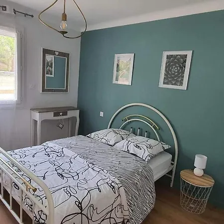 Maison 400 M Tatil Evi *